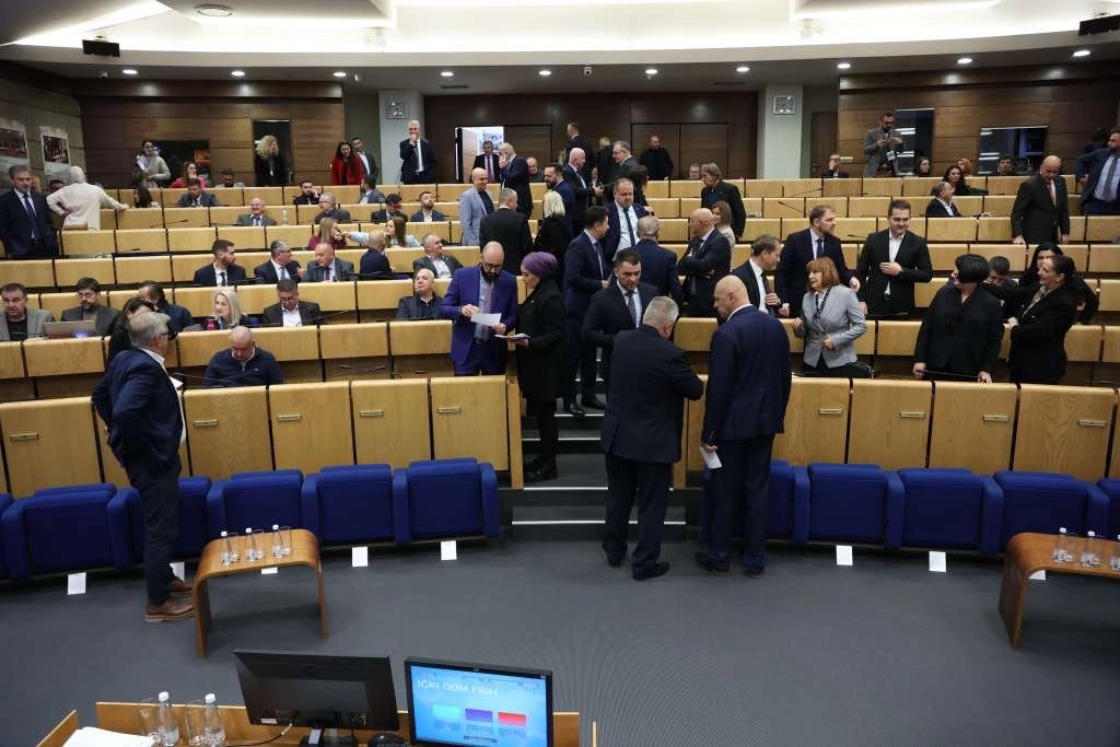 Samo Čovićevi zastupnici u Parlamentu FBiH i danas protiv Južne interkonekcije